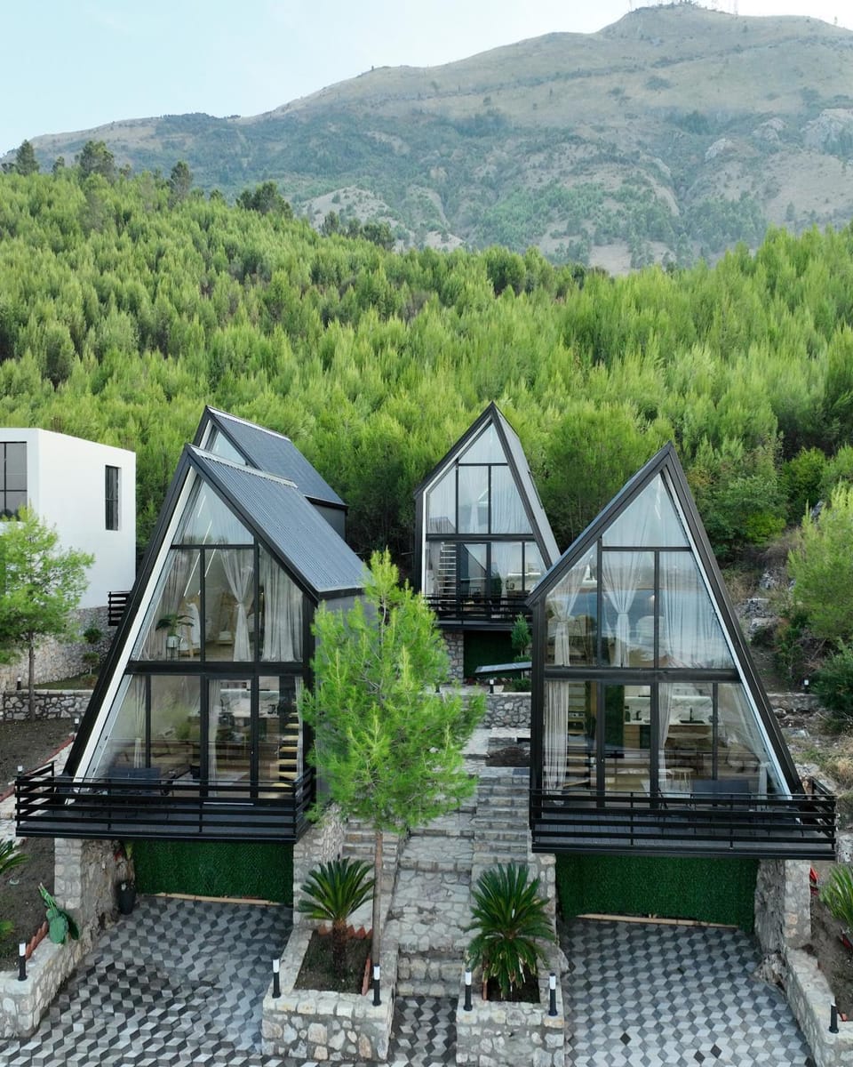 Lakeside Villas & Jacuzzi Suites Villa in Montenegro