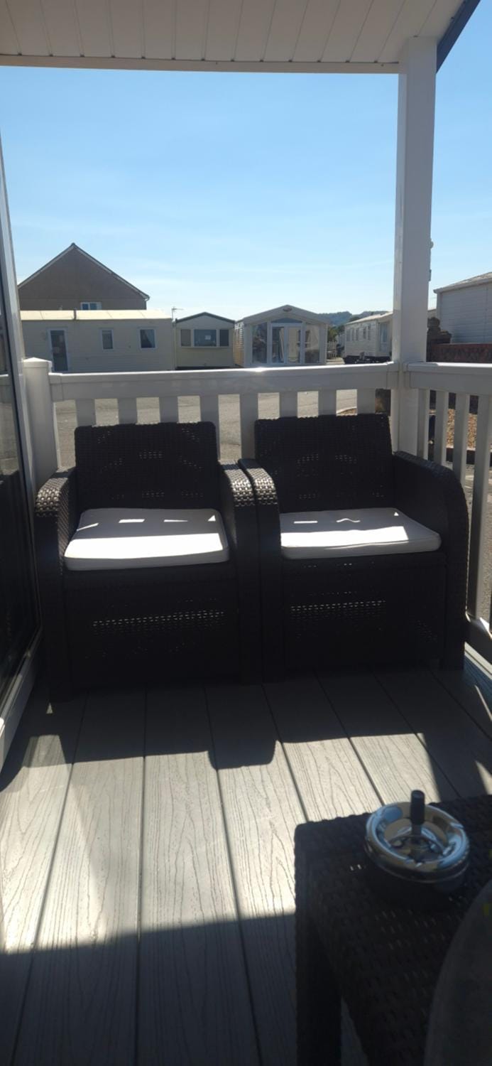 View (from property/room), Balcony/Terrace, Seating area