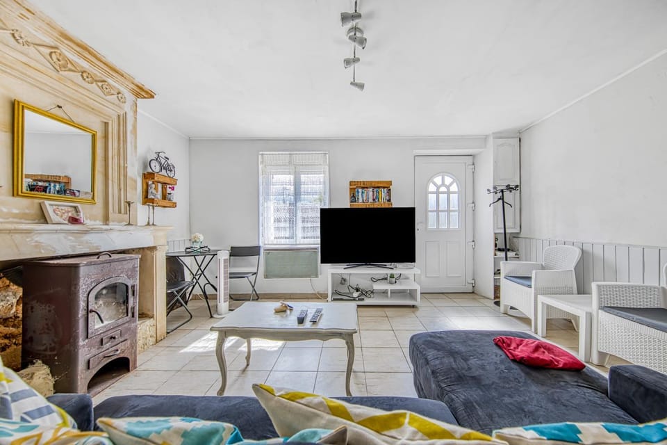 Property building, Living room