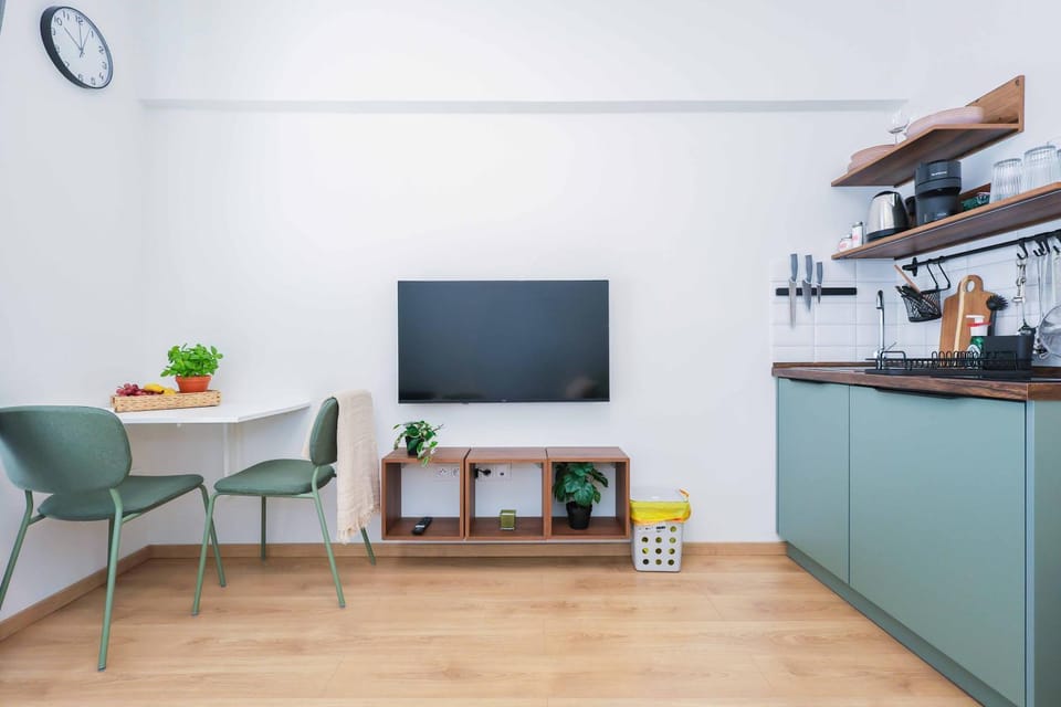 TV and multimedia, Kitchen or kitchenette, Living room