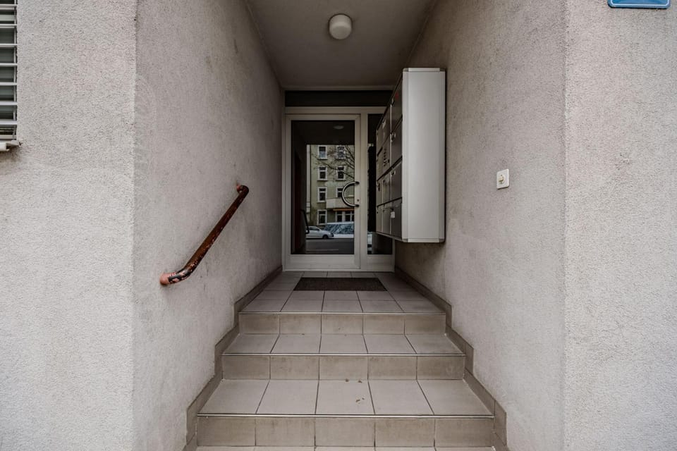 Property building, On site, Location