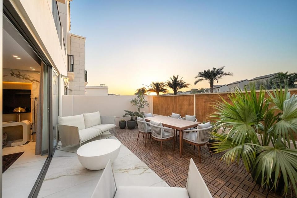 FIRST CLASS VILLA Hidden Luxury Gem Apartment in Dubai