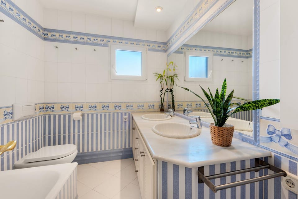 Toilet, Bathroom