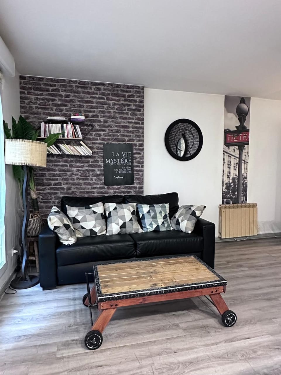 Living room, Seating area