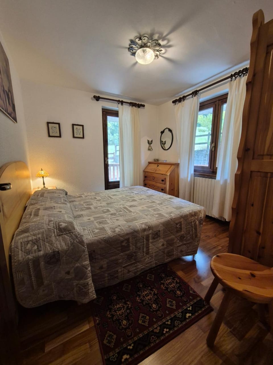 Bed, Photo of the whole room