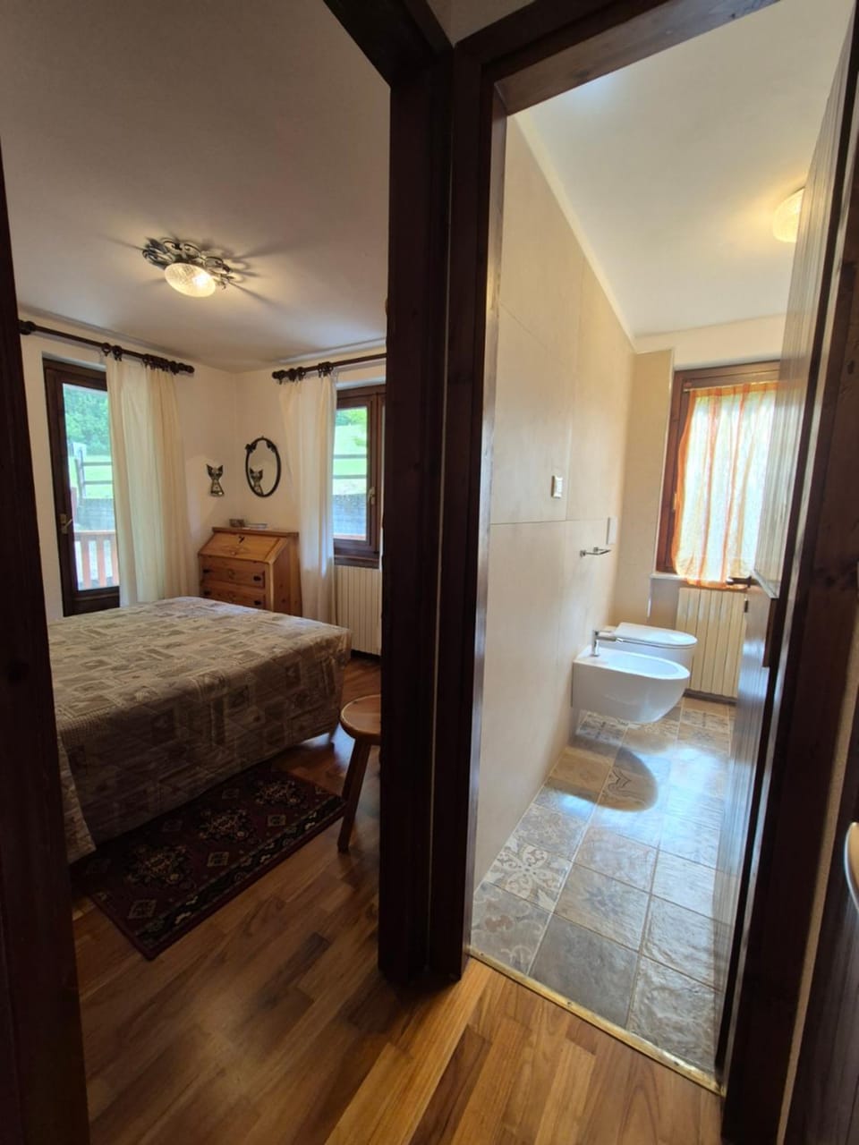 Toilet, Bed, Bathroom, Bedroom