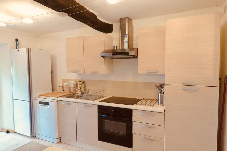 Kitchen or kitchenette, stove