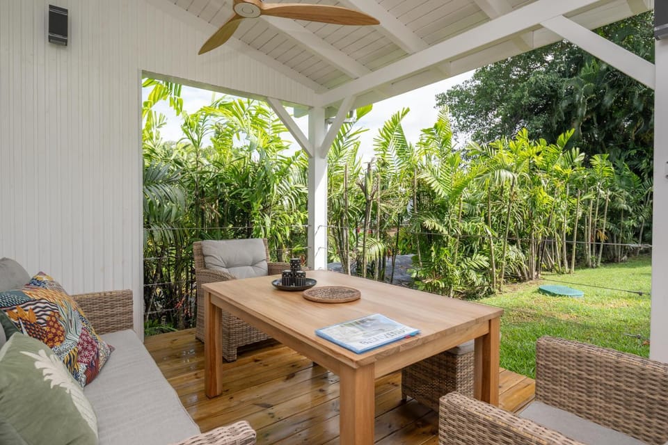 Patio, Dining area