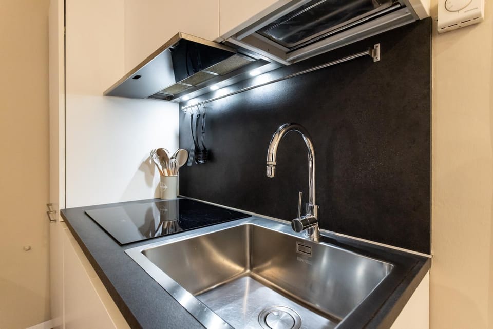 Porta Venezia Reppublica - 1 bedroom ap - Netflix Apartment in Milan