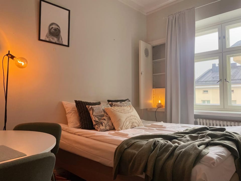 Bed, Bedroom, Inner courtyard view