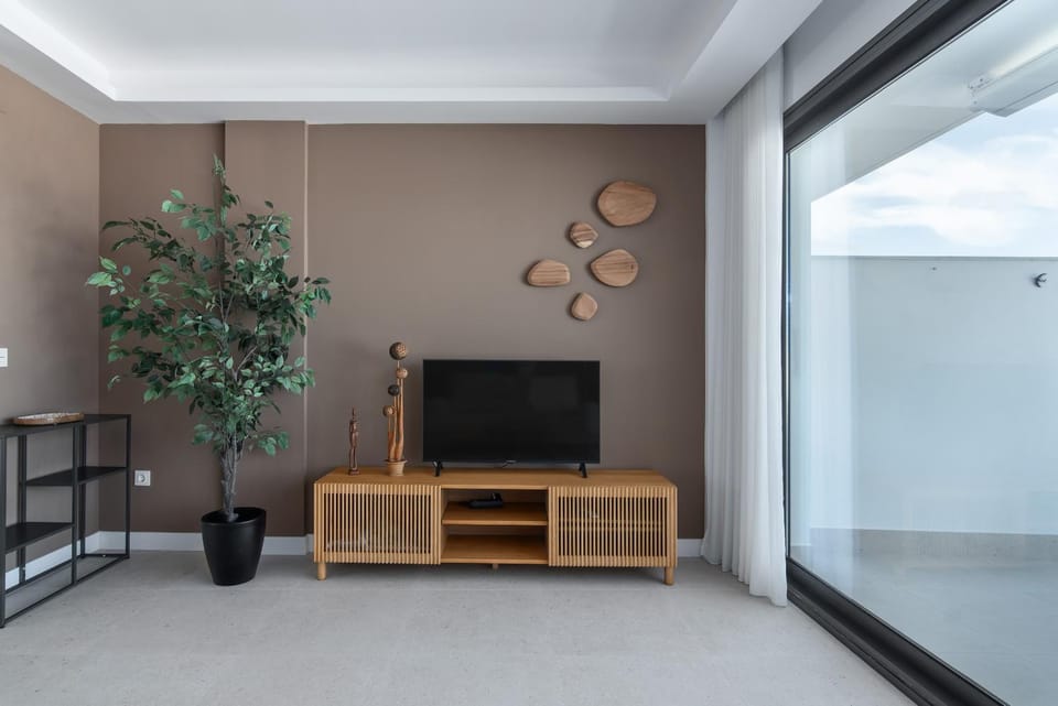 Communal lounge/ TV room, Living room