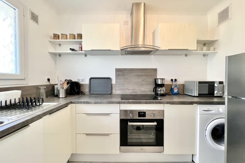 Beautiful T2 large terrace near Center & sea Apartment in Cannes