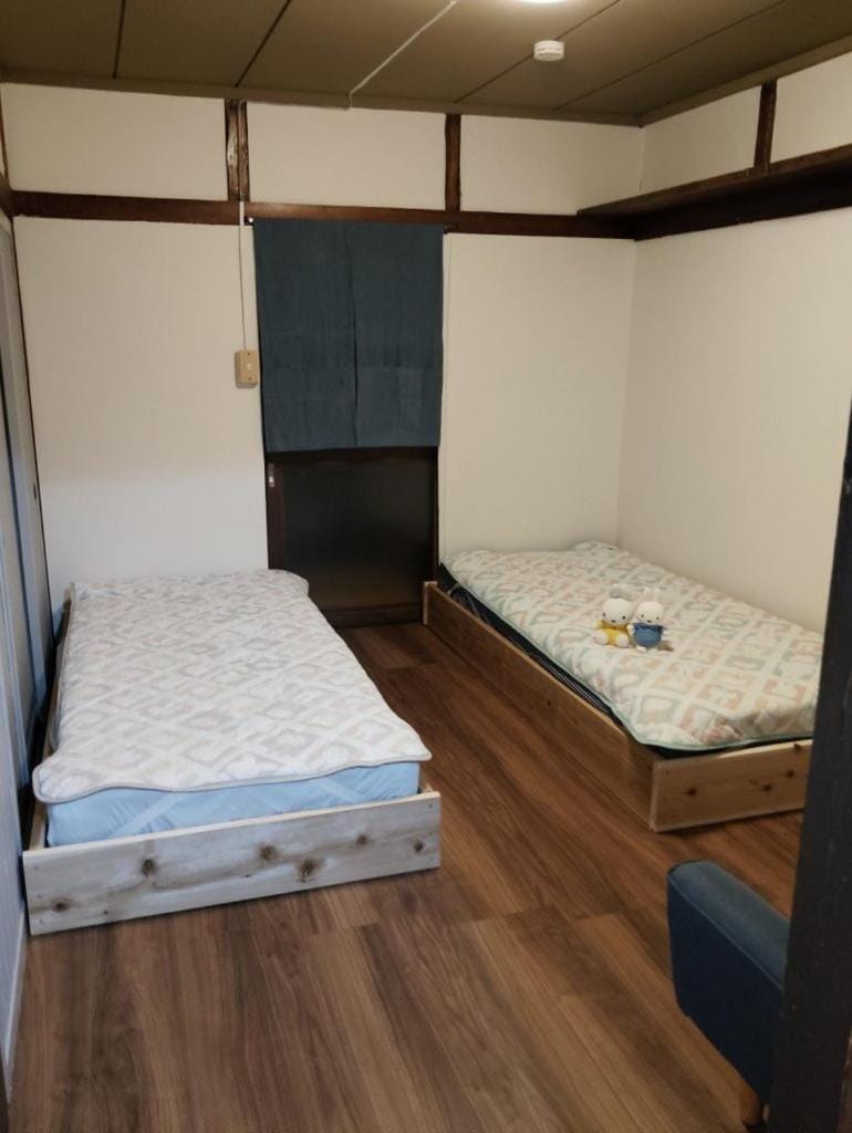 Guesthouse MARU 1日1組 犬と泊まれる貸切の民家宿 丸 ファミリー グループ向け民家の宿 Vintage House, Parking, Free Wifi, Smoke free Apartment in Miyagi Prefecture
