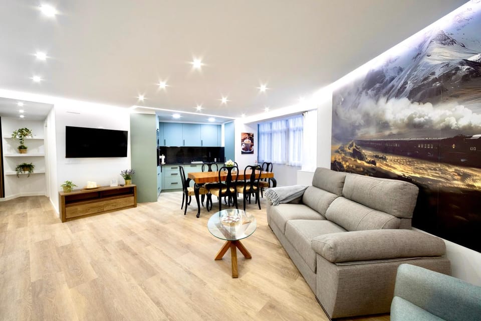 Living room, Dining area