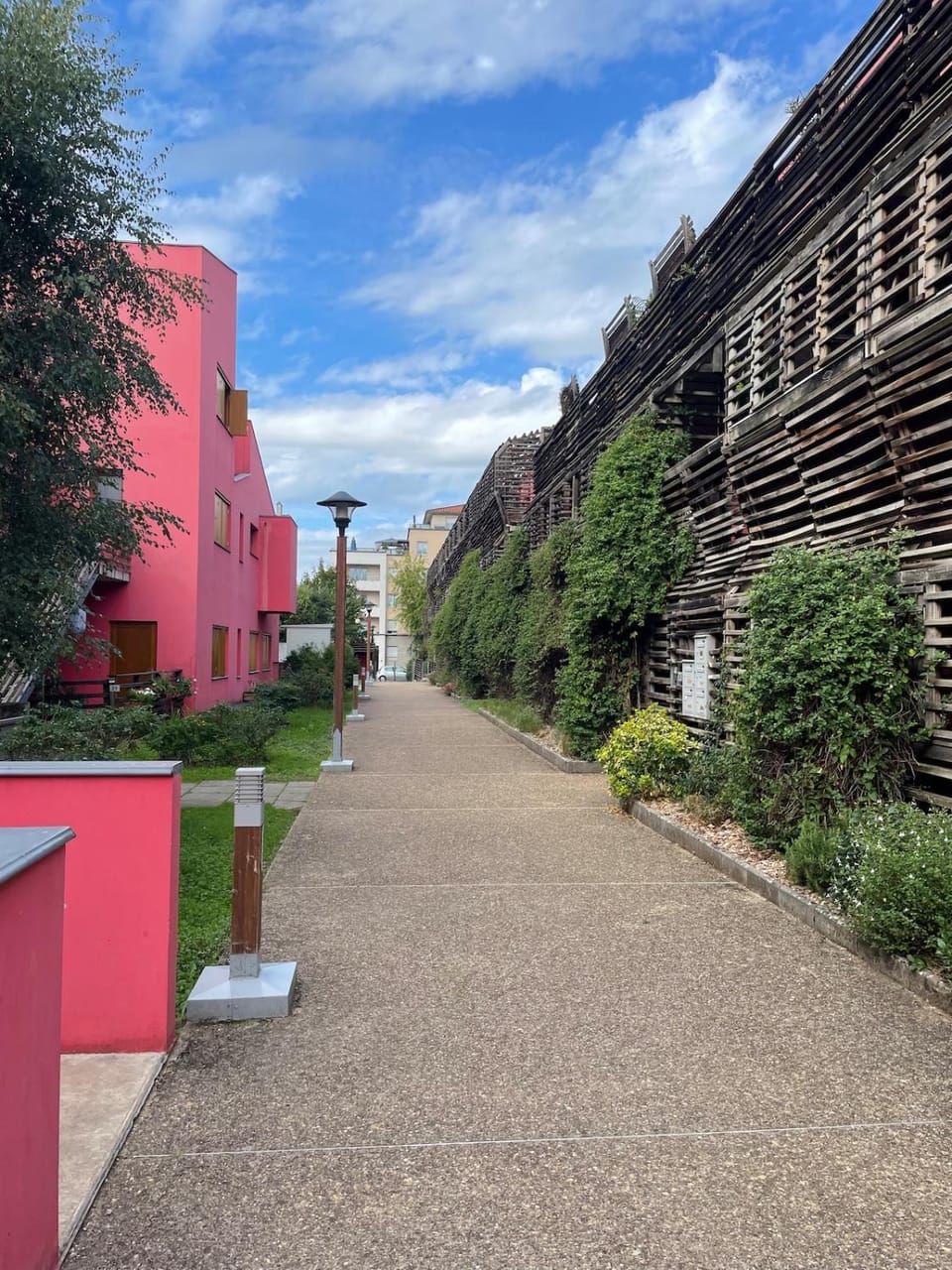 Neighbourhood, Garden