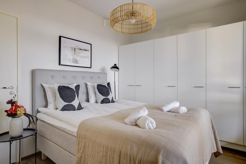 Bed, Photo of the whole room, Bedroom, towels, wardrobe