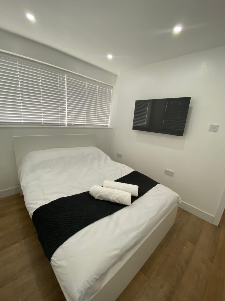 Modern en-suite rooms Luton air port Bed and Breakfast in Luton