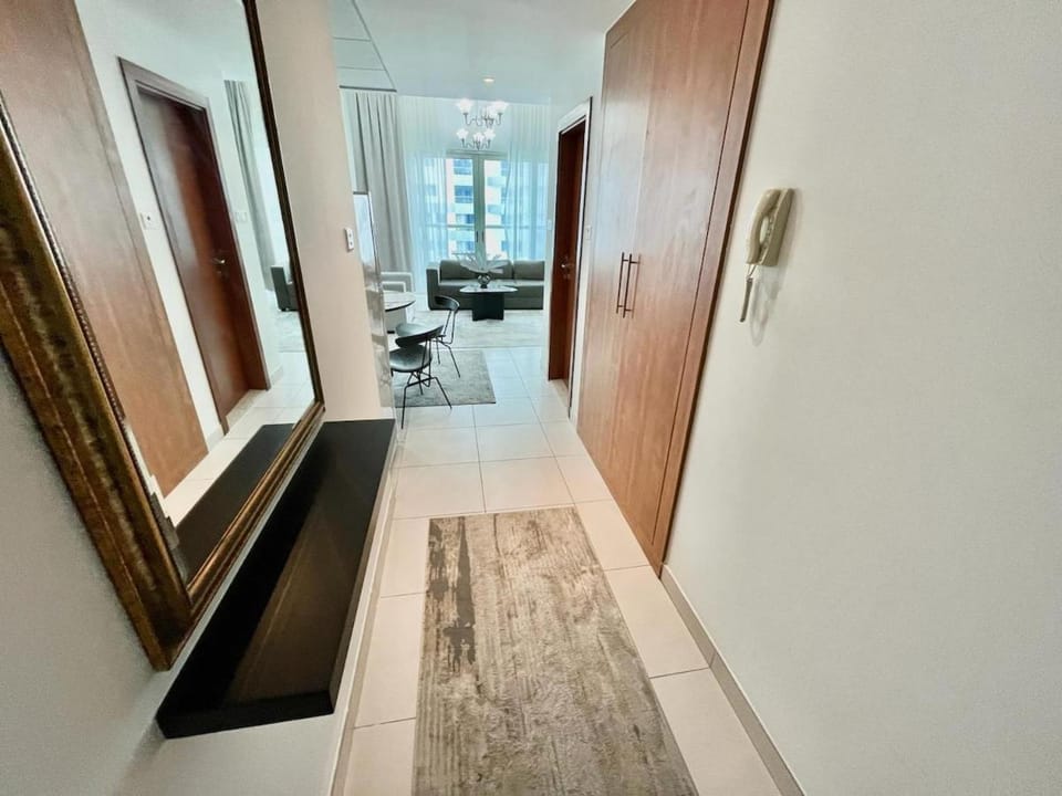 Marina Walk View Luxury 1BR close to JBR beach! Apartment in Dubai