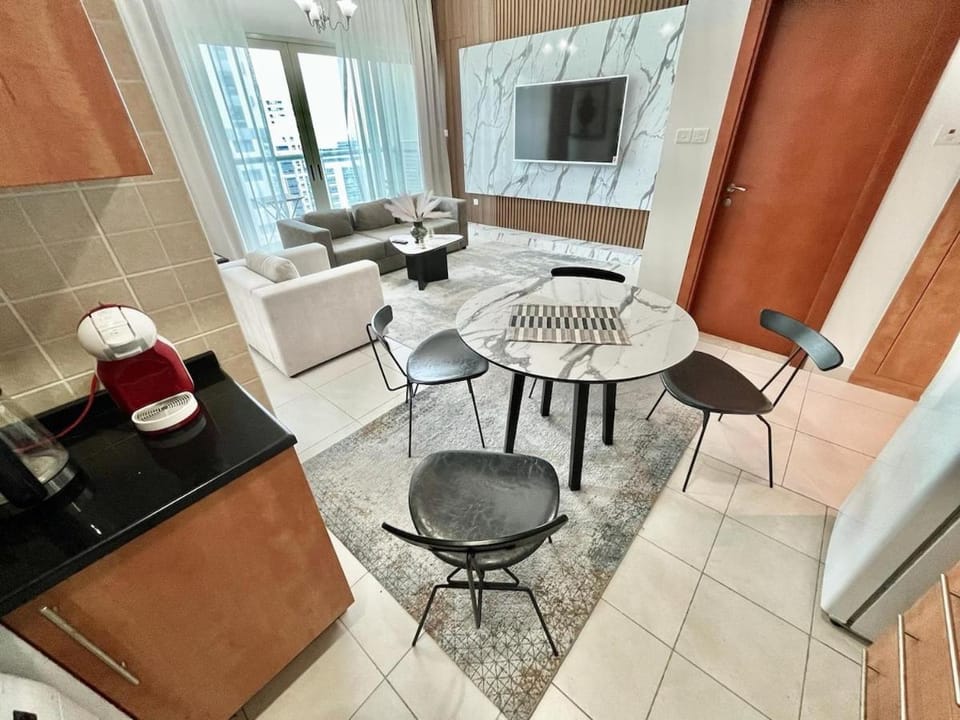 Marina Walk View Luxury 1BR close to JBR beach! Apartment in Dubai