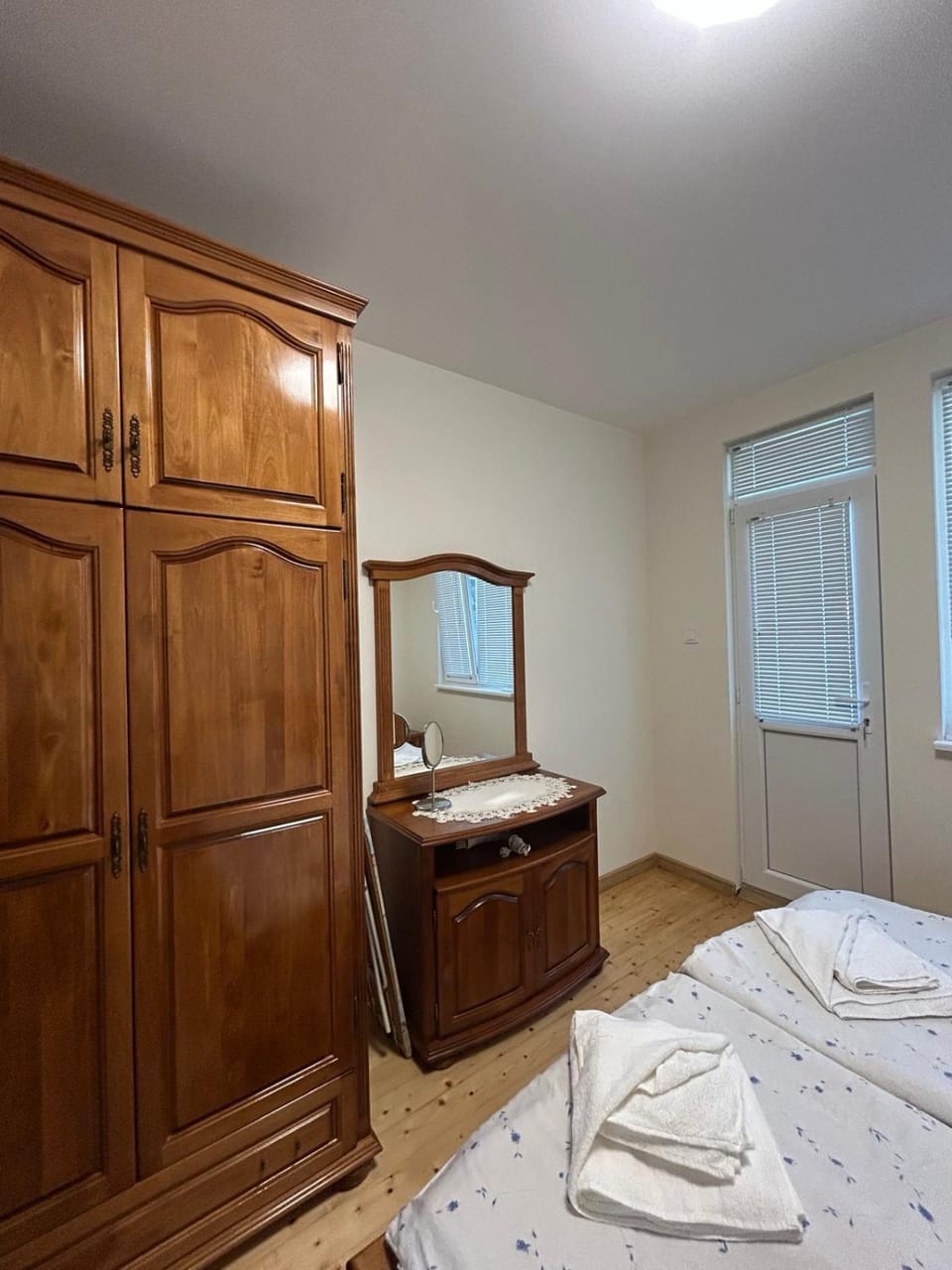 Bedroom, wardrobe