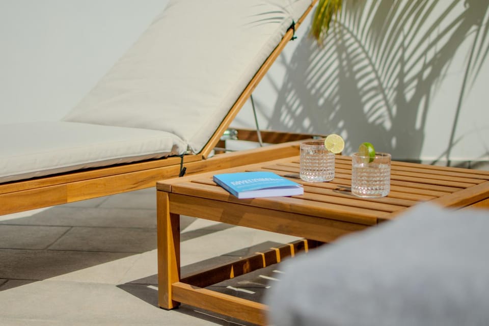 Patio, Pool view, Swimming pool, sunbed