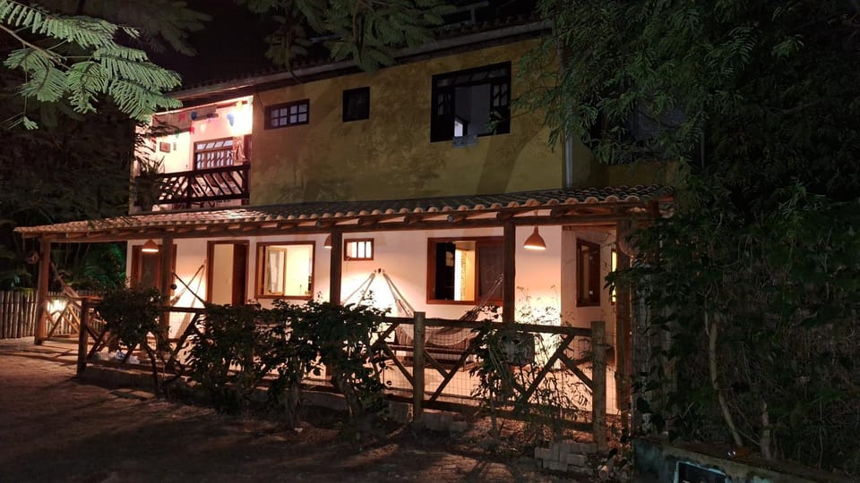 Casa 3 quartos praia do forte poucos metros da praia House in Praia do Forte