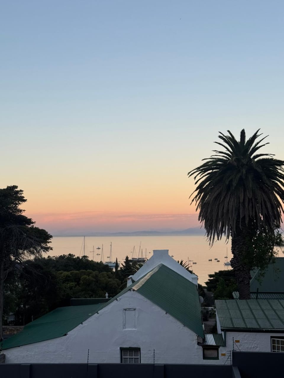 Marina Views Simon's Town, Near Long Beach Apartment in Cape Town