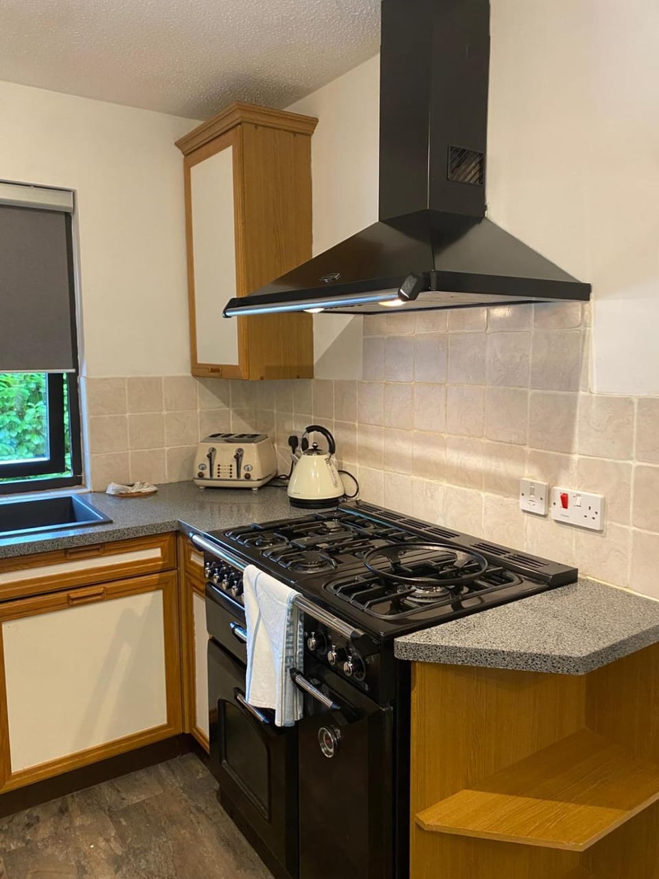 3BR House Self Check In Parking By PlushPad House in Aylesbury Vale