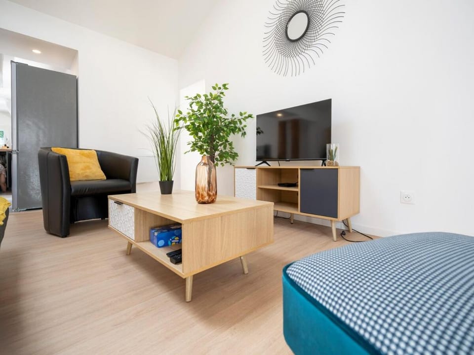 TV and multimedia, Living room, internet