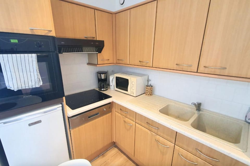 Charming apartment just steps from the beach Apartment in St-Malo