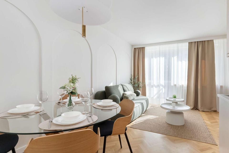 Living room, Dining area