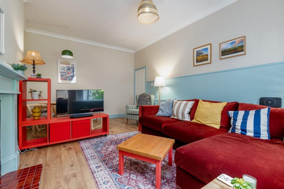 Communal lounge/ TV room, Living room