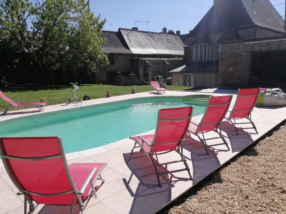 Patio, Pool view, Swimming pool, sunbed