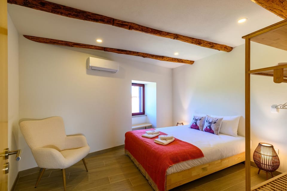 Tréguas D'Inverno I House in Coimbra District, Portugal