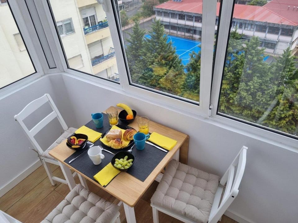 View (from property/room), Balcony/Terrace, Food and drinks, Dining area, Food, Drinks