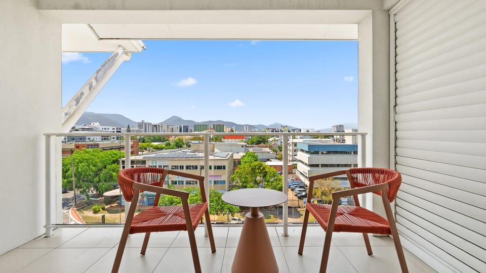 Balcony/Terrace, Seating area, City view