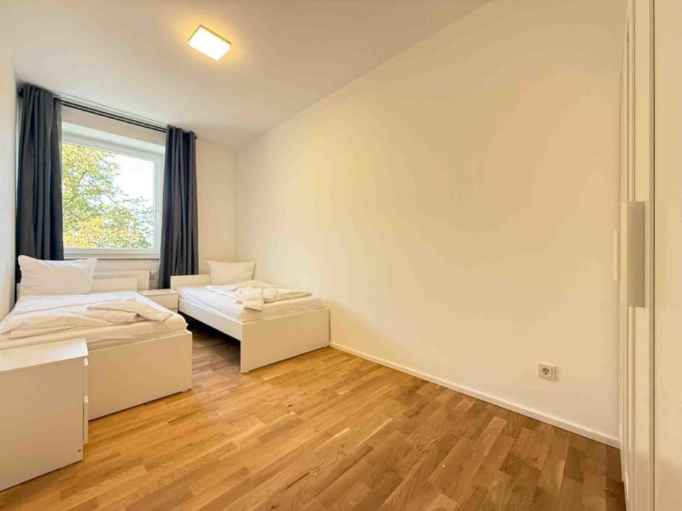 AM1237 moderne Monteurwohnung mit Balkon Apartment in Bavaria