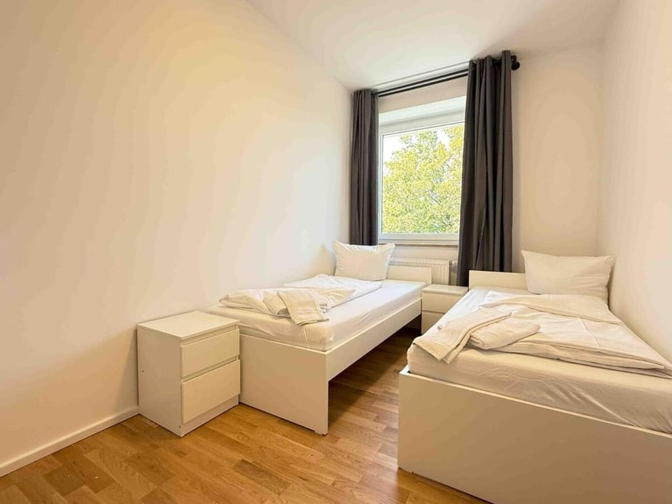 AM1237 moderne Monteurwohnung mit Balkon Apartment in Bavaria