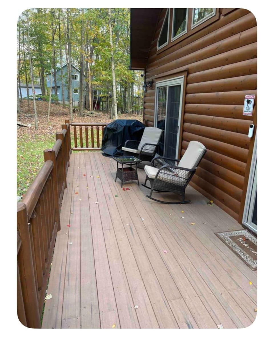 Luxury Cabin with Outdoor HotTub-NEW Construction Cabin in Lake Wallenpaupack