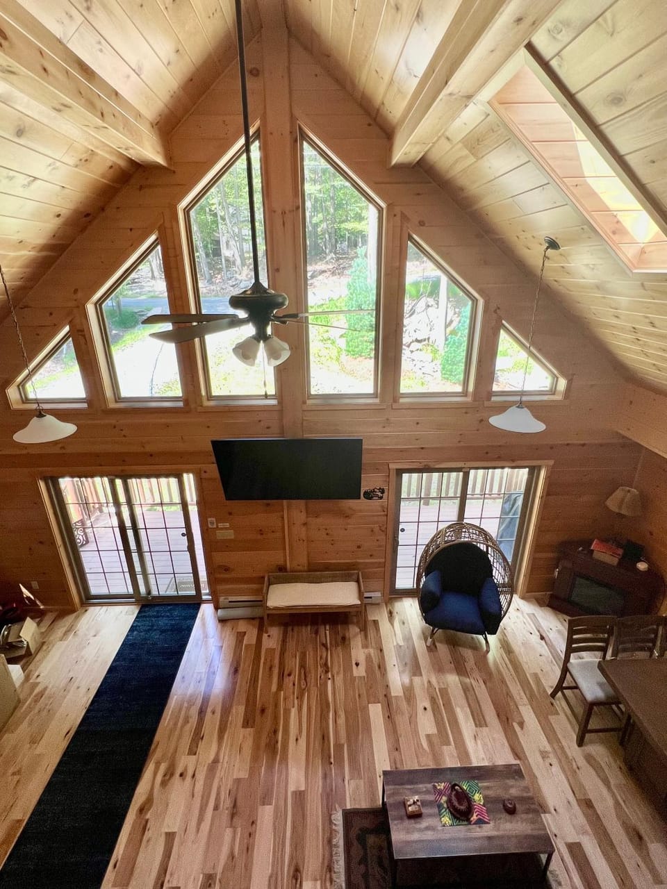 Luxury Cabin with Outdoor HotTub-NEW Construction Cabin in Lake Wallenpaupack