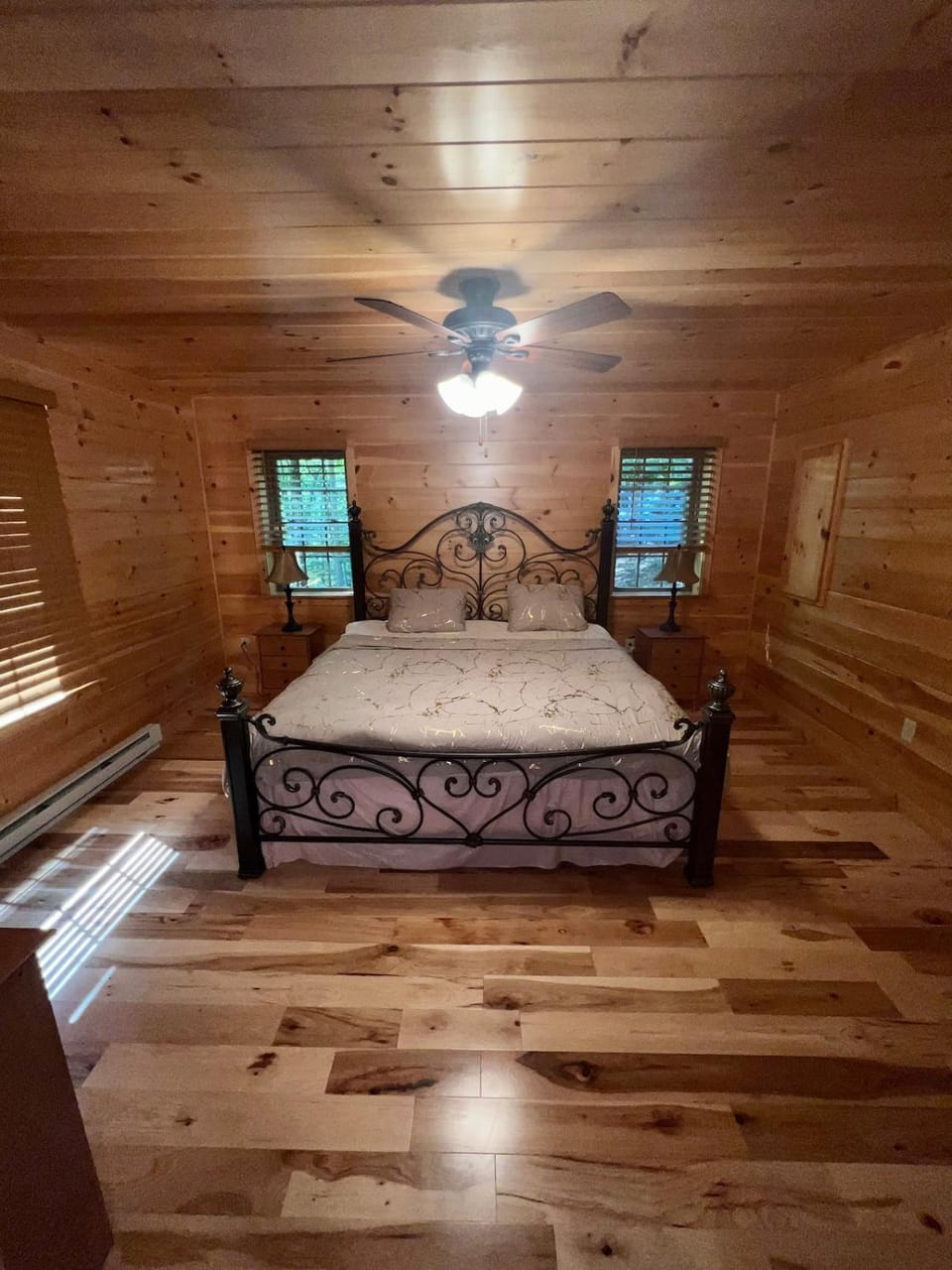 Luxury Cabin with Outdoor HotTub-NEW Construction Cabin in Lake Wallenpaupack