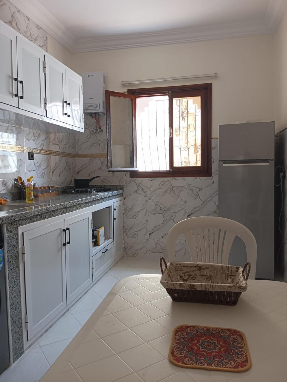 Kitchen or kitchenette, oven, stove