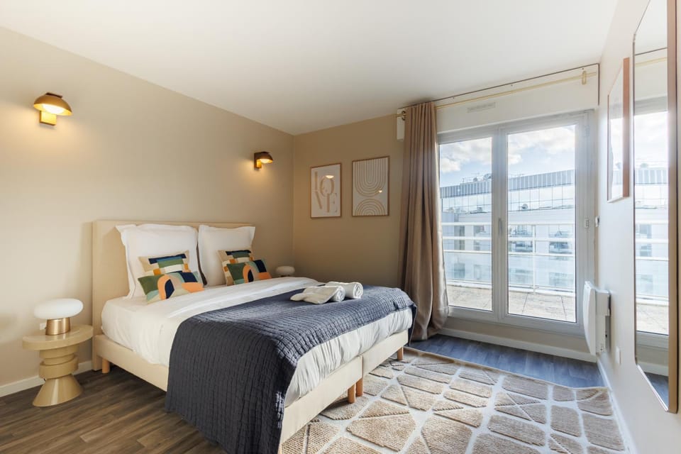 Bed, Bedroom