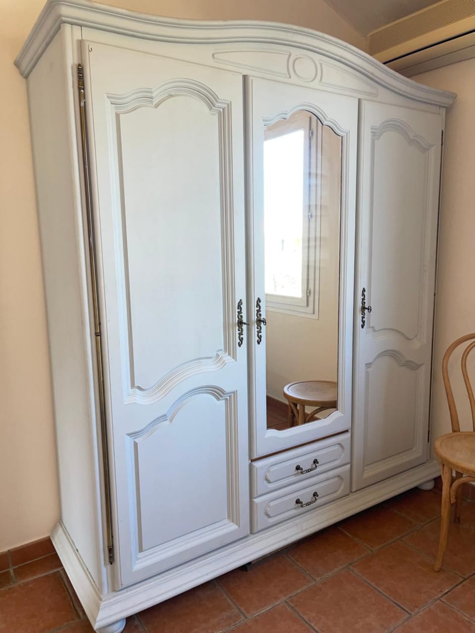 wardrobe
