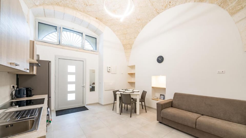 Kitchen or kitchenette, Living room, Dining area