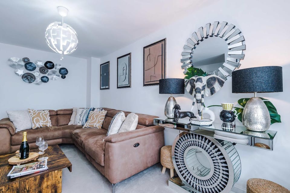 Living room, Seating area