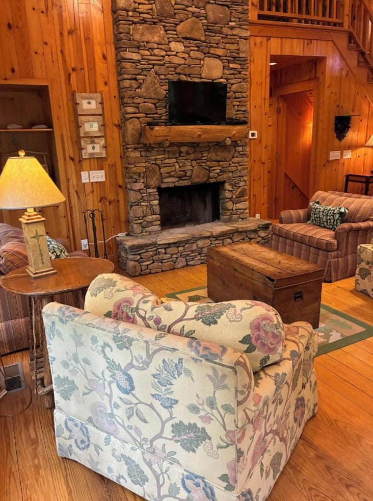 Sapphire Cabin at Splendor Mountain Cabin in Georgia