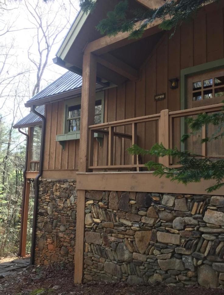 Sapphire Cabin at Splendor Mountain Cabin in Georgia