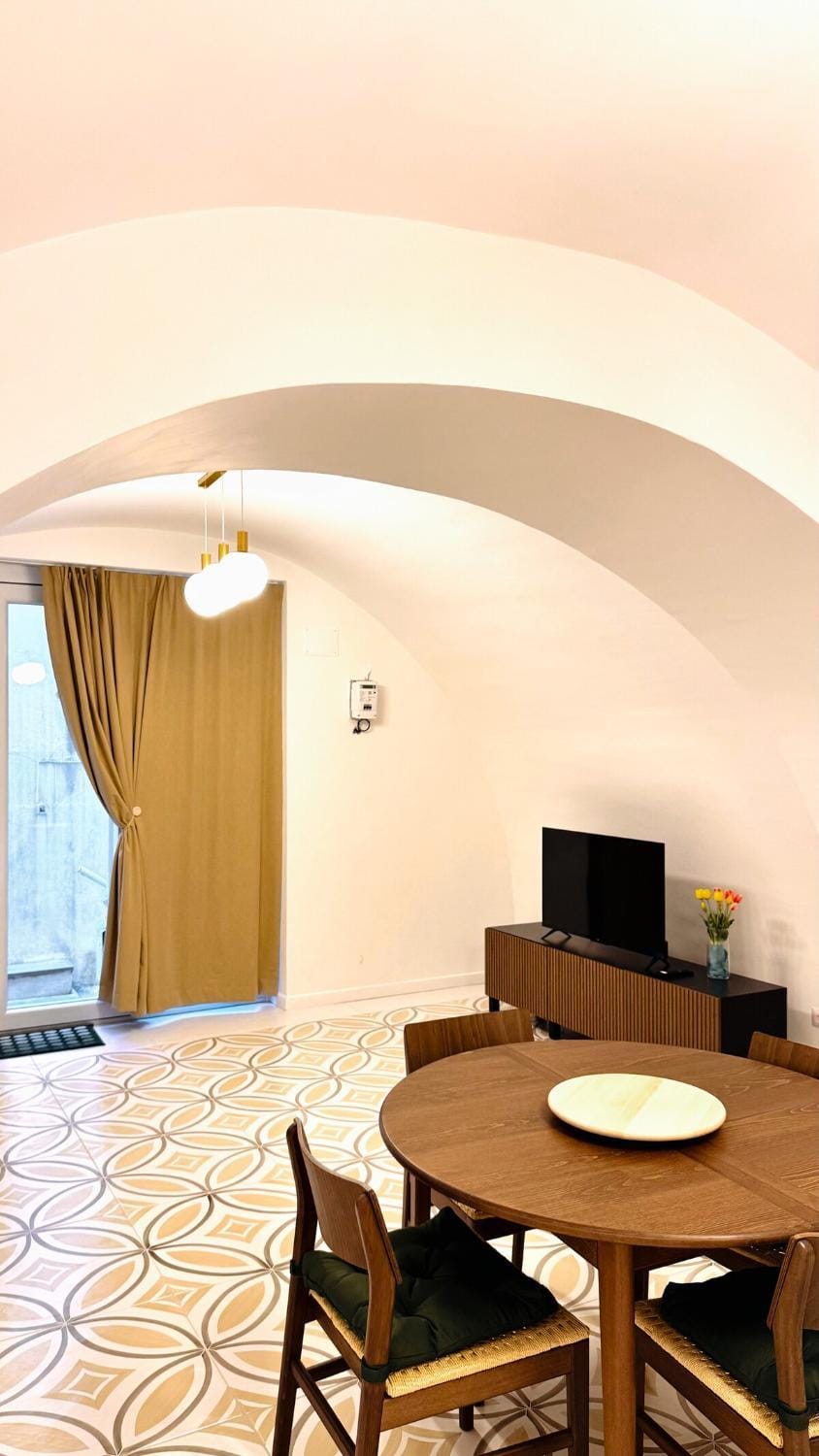 TV and multimedia, Dining area