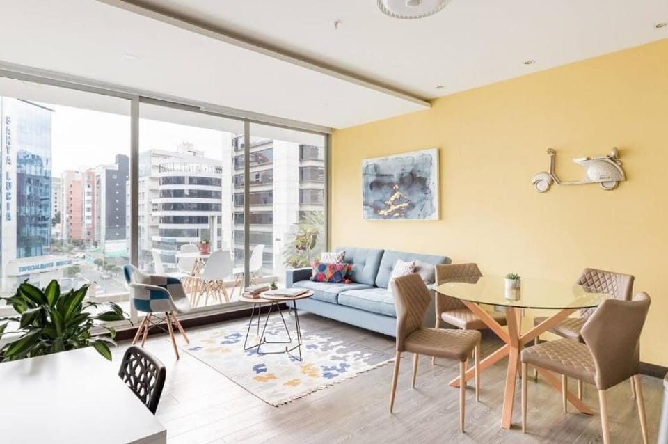 Beautiful suite with balcony Apartment in Quito